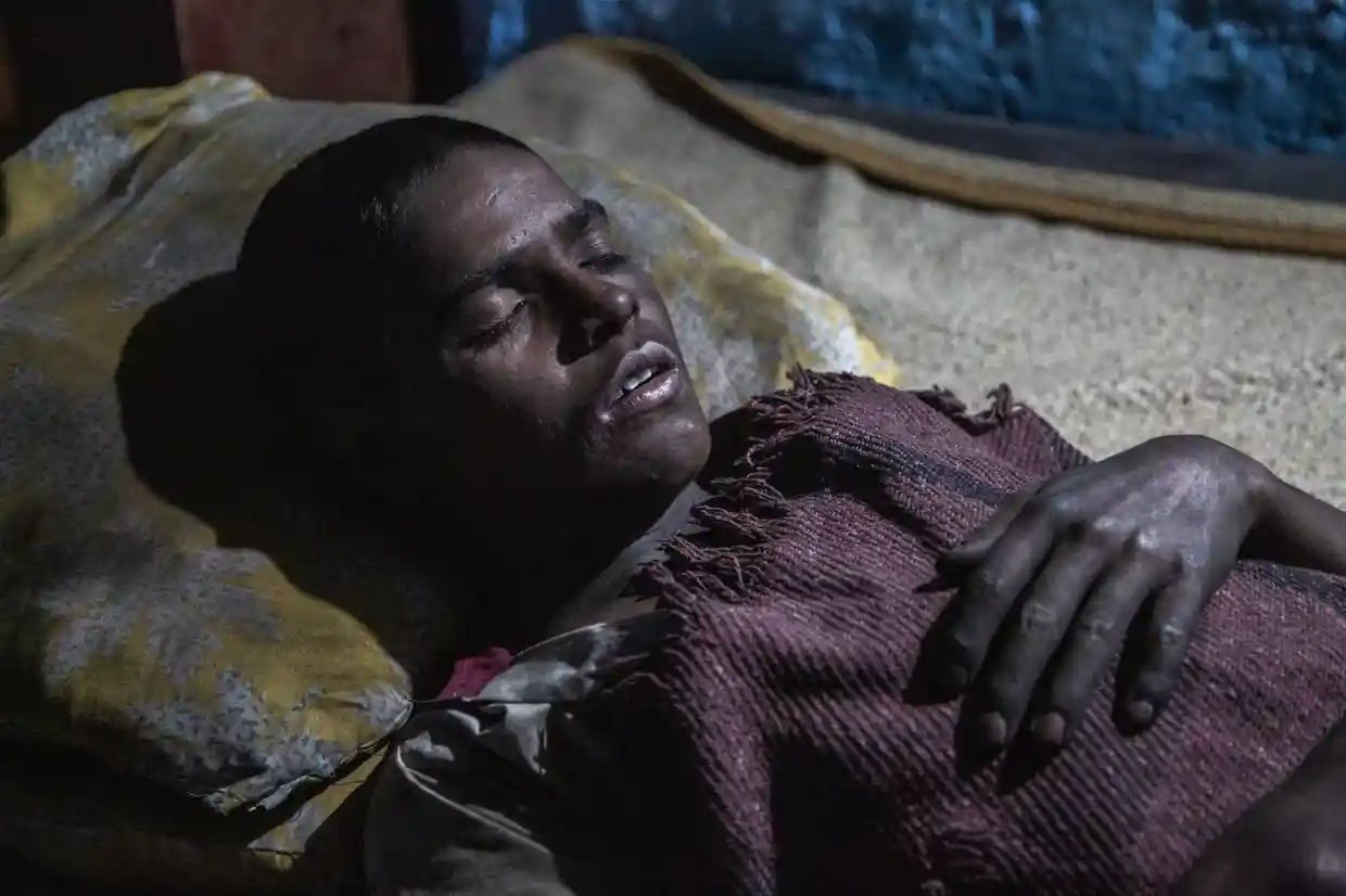 khai thac than anh 8