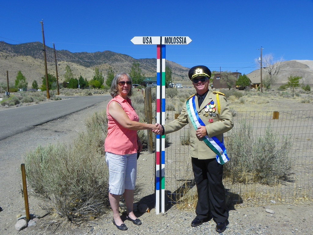 cộng hòa molossia ảnh 7 cong hoa molossia anh 7