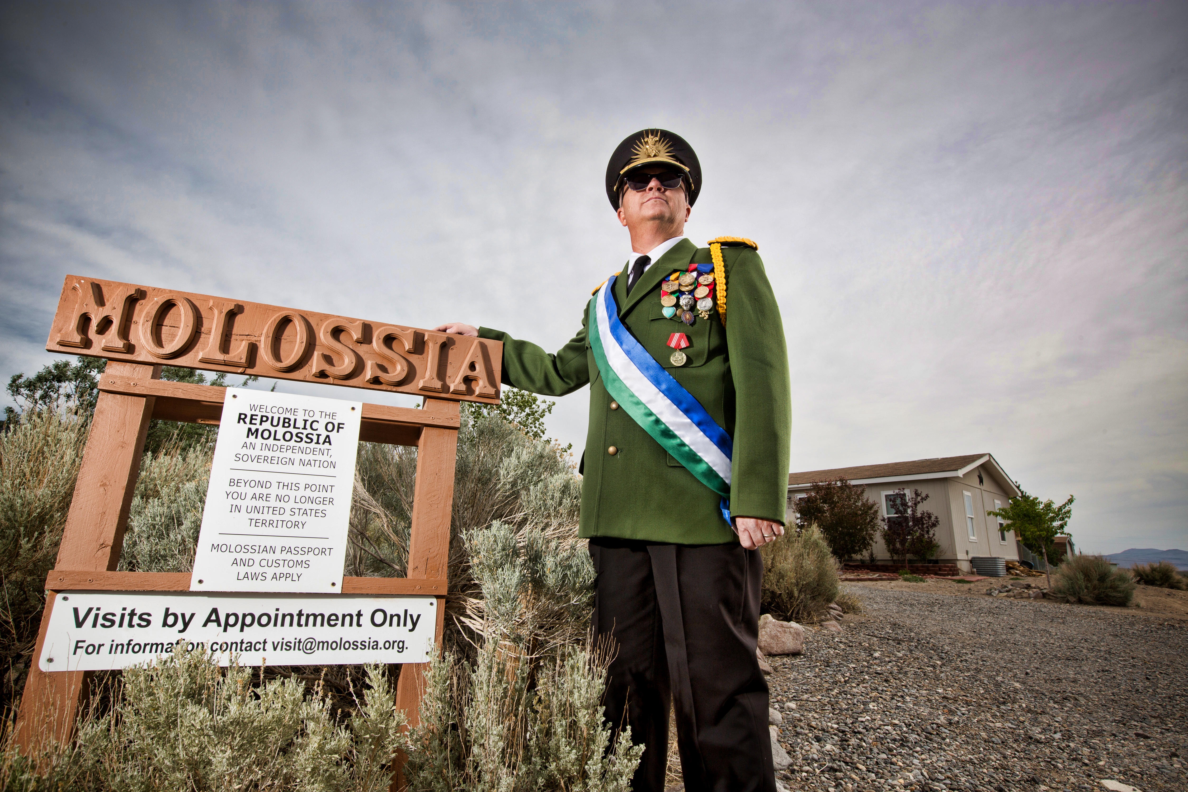 cộng hòa molossia ảnh 6 cong hoa molossia anh 6