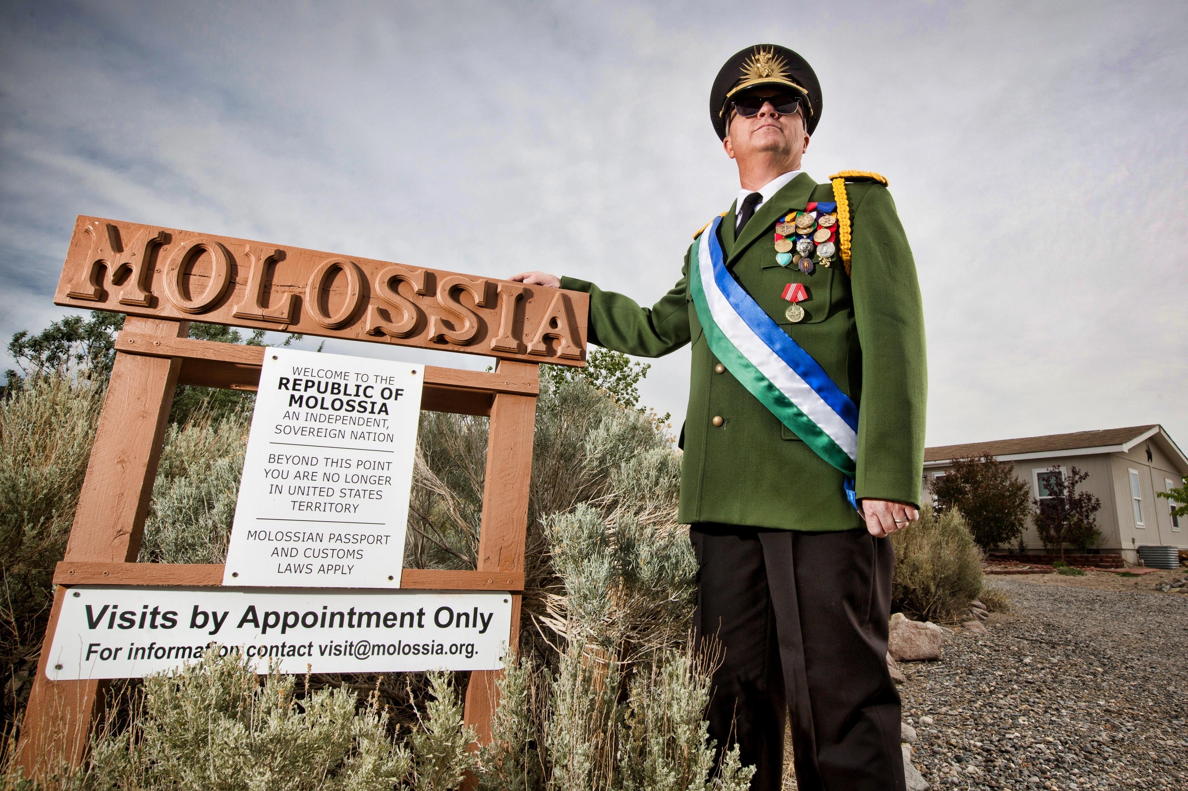 Quoc gia tu xung tren dat My hinh anh