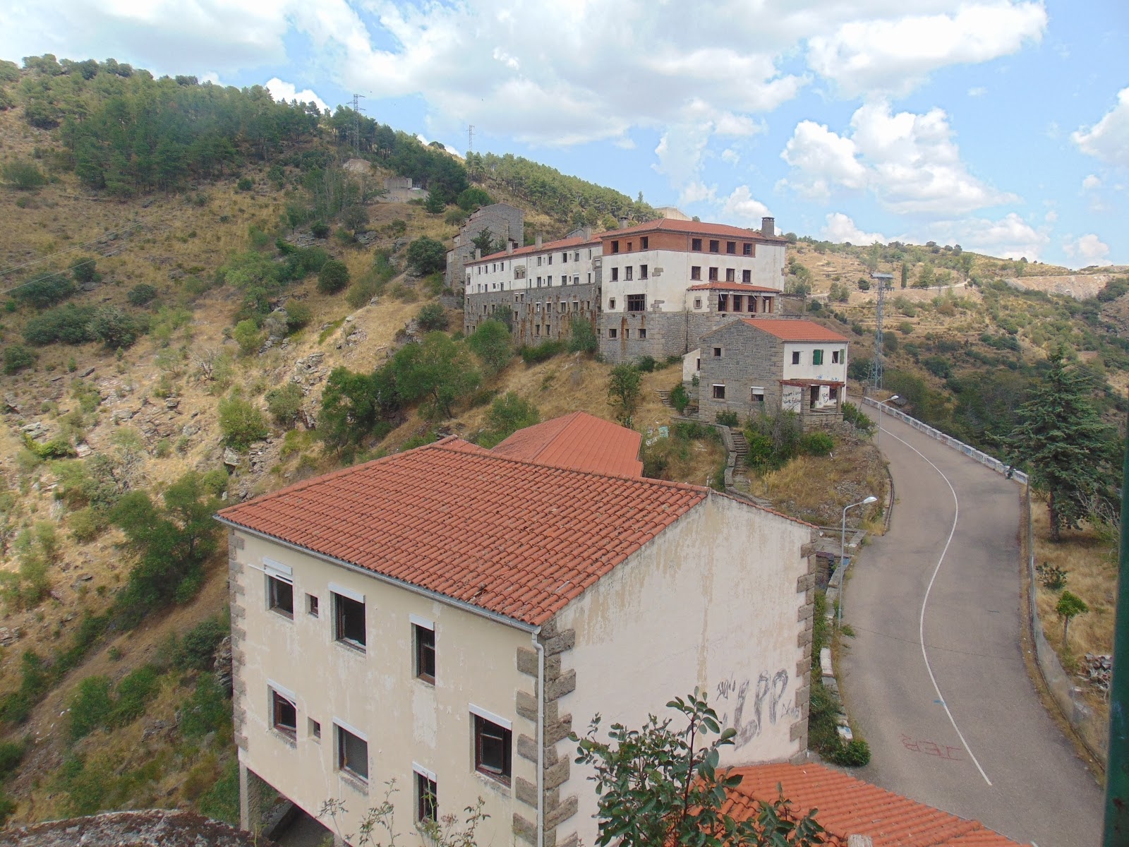 ban lang tay ban nha anh 3