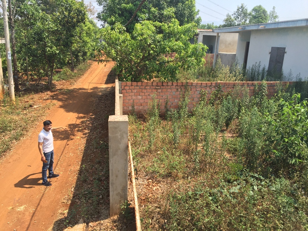 ki luat can bo huyen anh 1