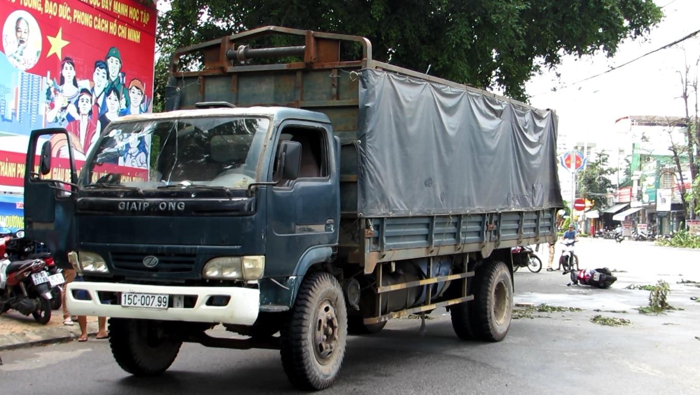 Truy tim tai xe lai xe tai bo tron sau tai nan chet nguoi hinh anh