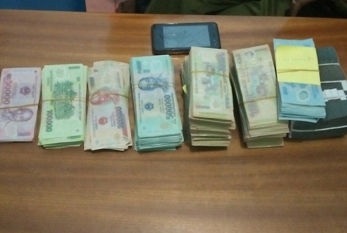 Bắt đạo chích cuỗm 200 triệu ảnh 2 Bat dao chich cuom 200 trieu anh 2