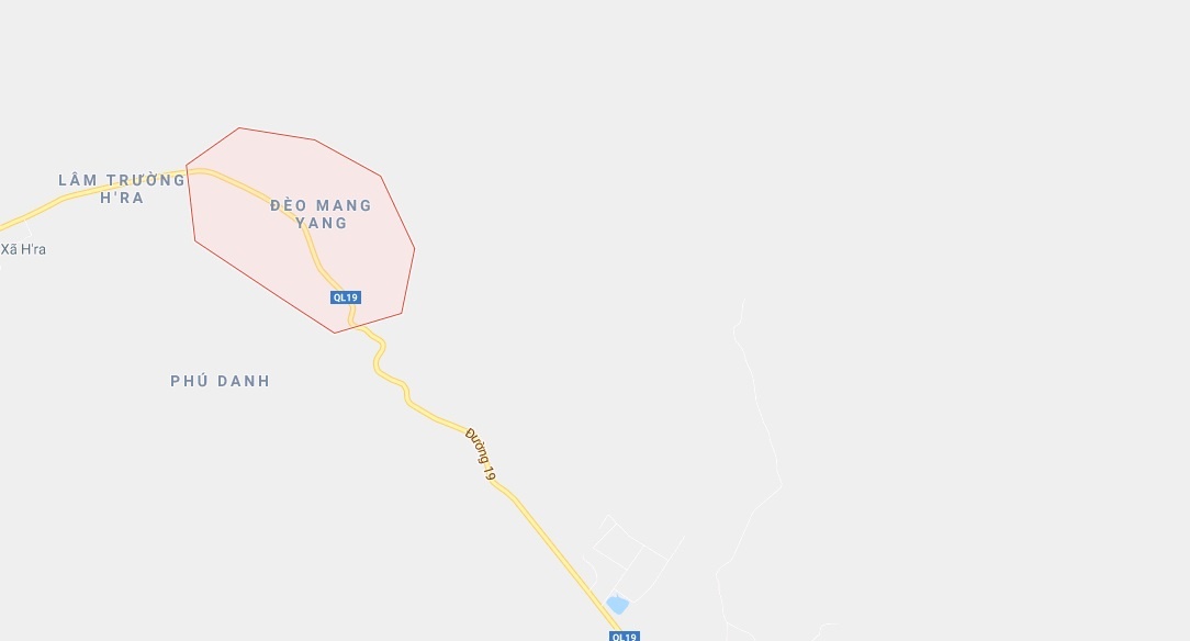 Hai xe đầu kéo đấu đầu trên đèo ảnh 3 Hai xe dau keo dau dau tren deo anh 3