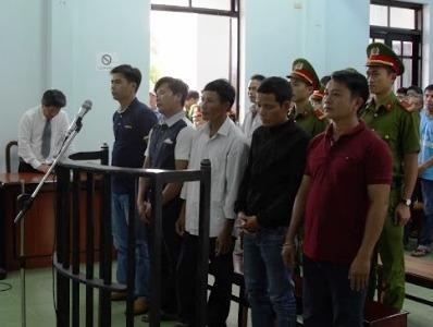 Cua trom cay kho, 5 nguoi hau toa hinh anh