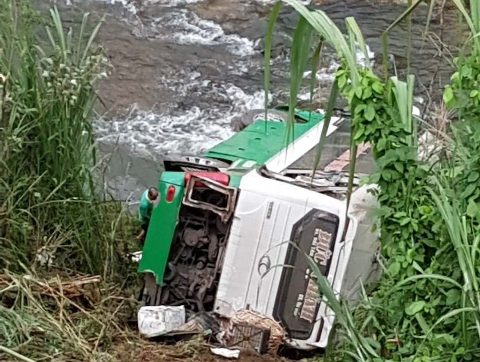 Dem kinh hoang tren deo Lo Xo hinh anh