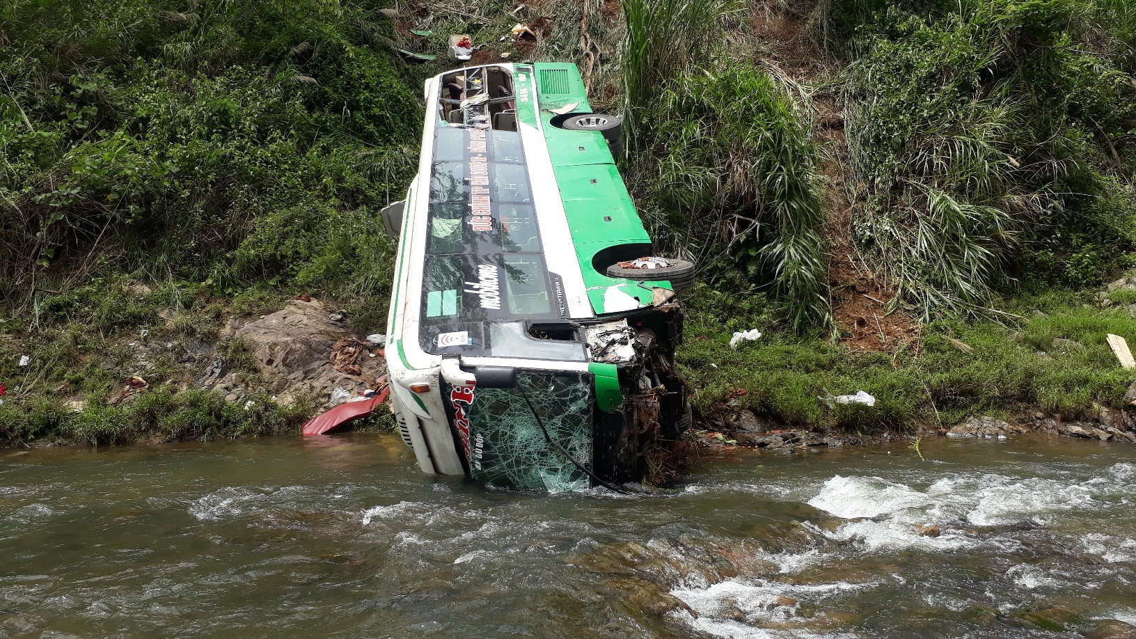 Nhung vu tai nan kinh hoang tren deo Lo Xo anh 2