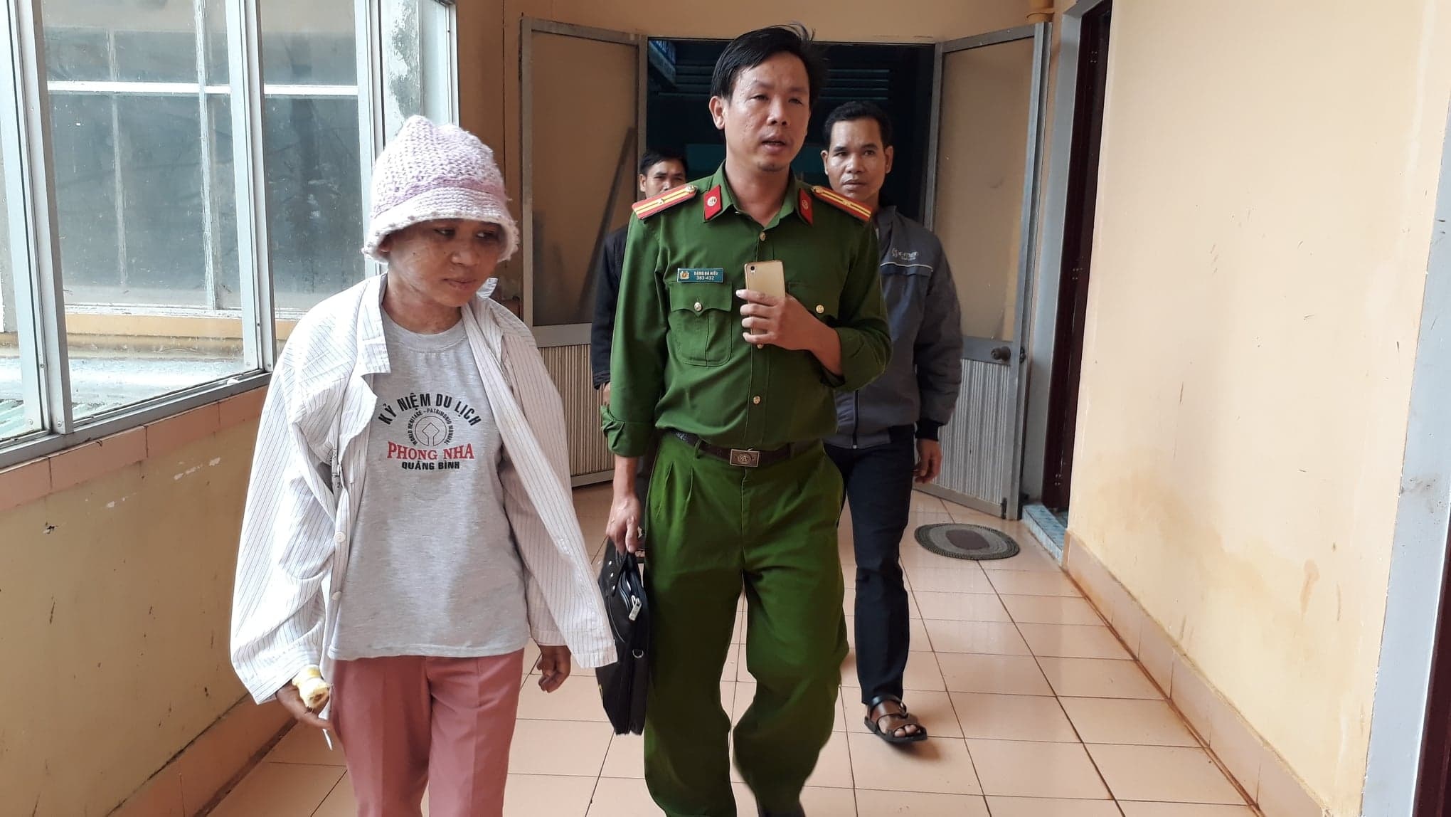 Giam dinh thuong tich cho co gai 9X lam thue bi chu tra tan hinh anh