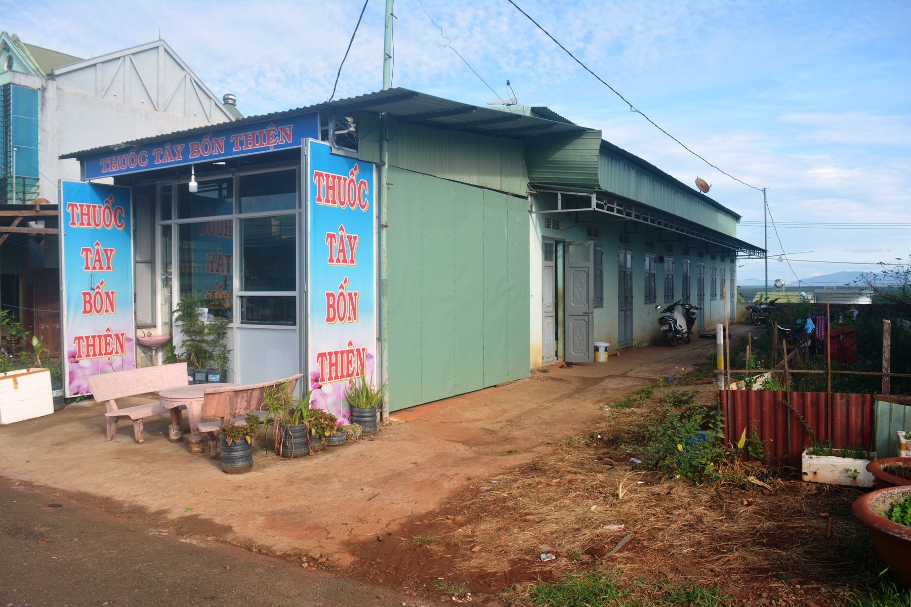 Rut dao giet nguoi vi bi noi xau hinh anh