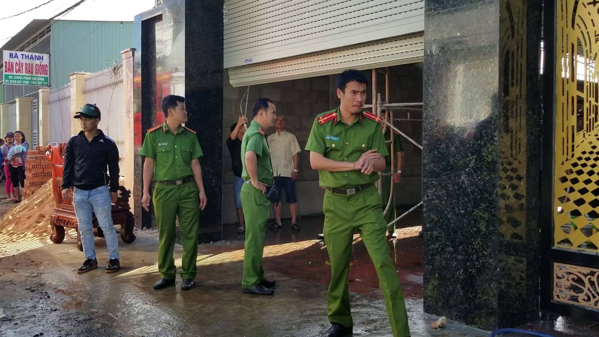 Nguoi dan ong 51 tuoi phong hoa dot nha khien 1 nguoi chet hinh anh