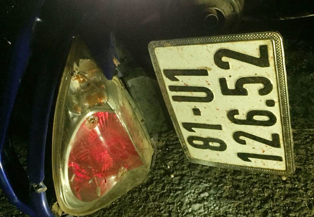 Hai thanh nien tu vong khi xe may va cham voi oto tai hinh anh