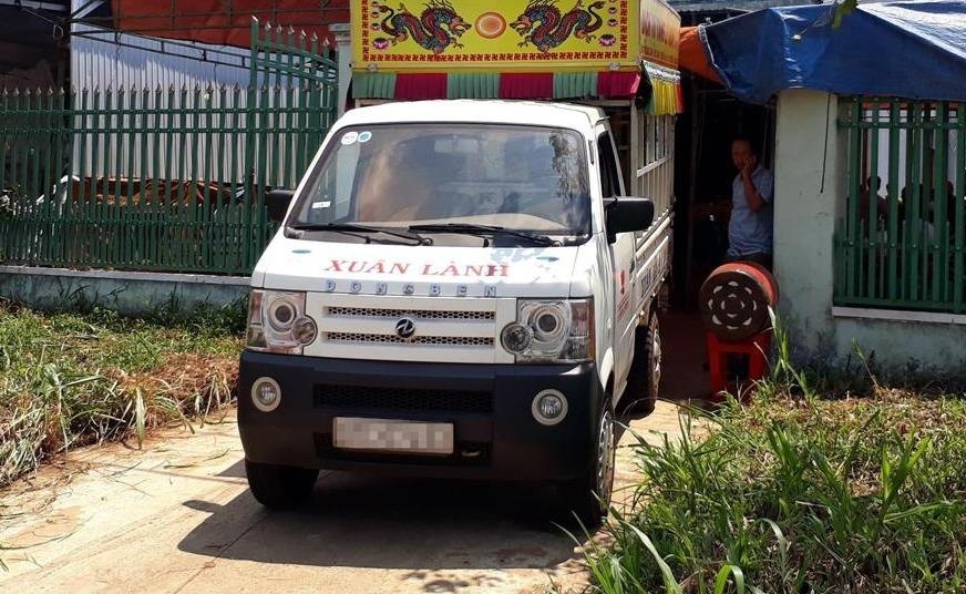 Nguoi dan ong tu vong sau tieng no lon hinh anh