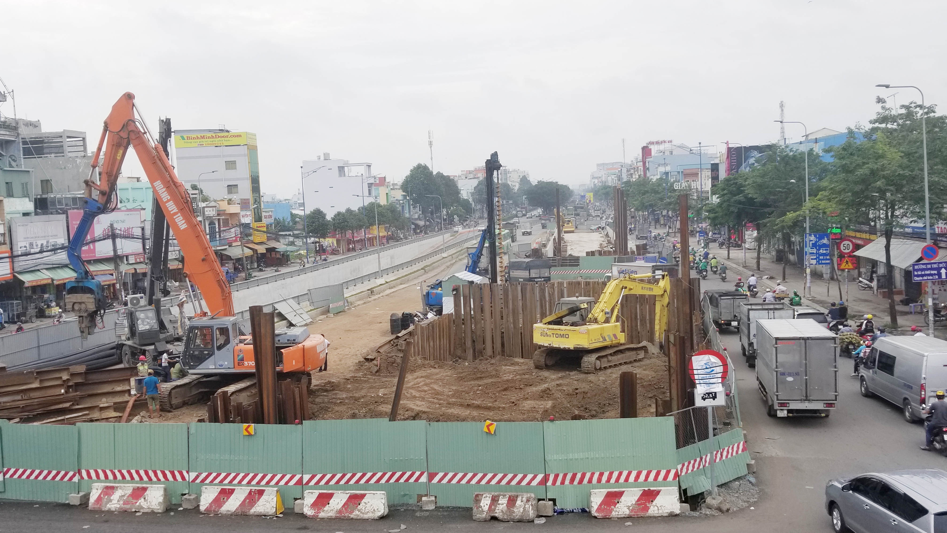 Vuong giai phong mat bang, ham chui An Suong cham tien do hinh anh