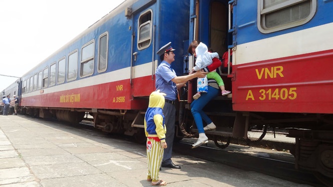 Ga Sai Gon nhan dang ky ve tau Tet hinh anh