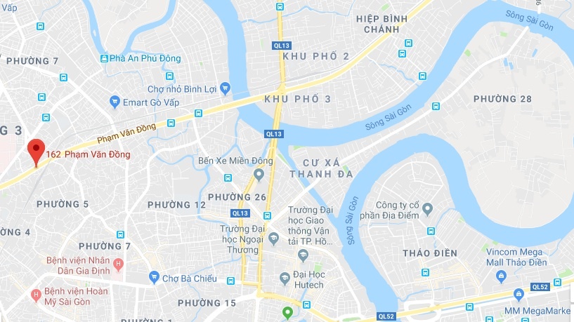 Cần cẩu ngã ra đường ảnh 3 Can cau nga ra duong anh 3