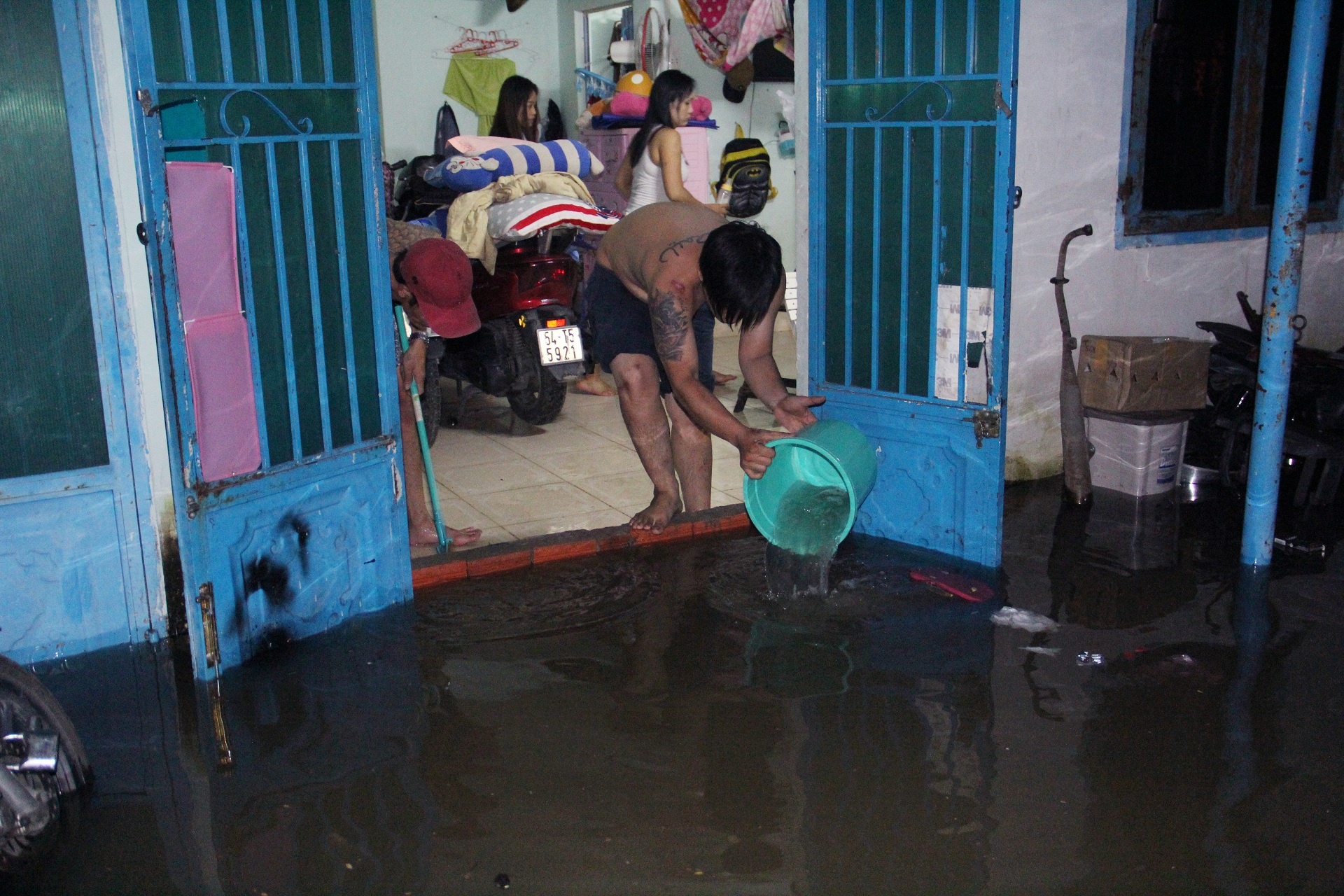 Nguoi dan chong ngap anh 2