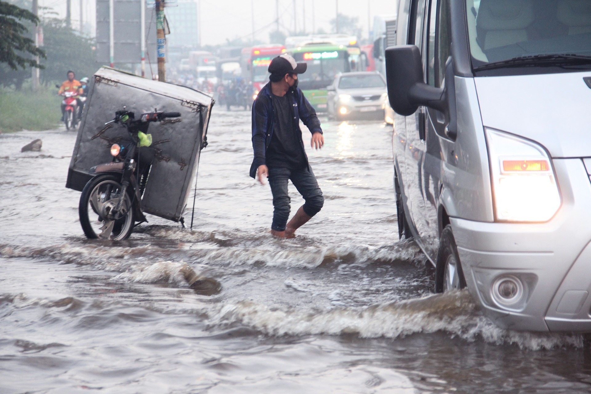 Trieu cuong ngap duong anh 8