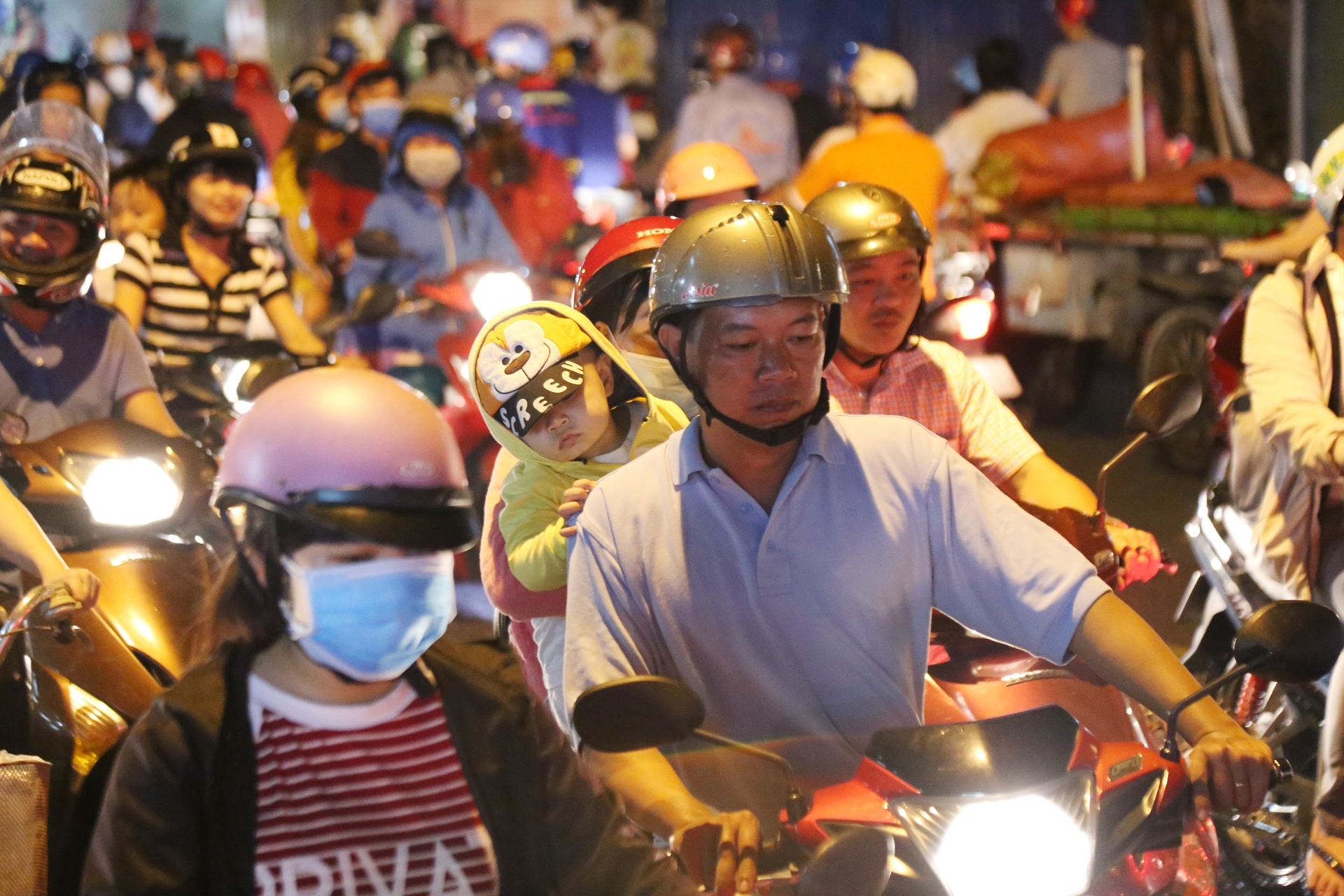 Kẹt xe sau mưa lớn ảnh 3 Ket xe sau mua lon anh 3