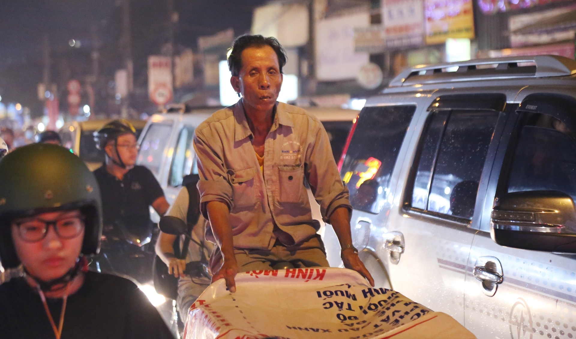 Kẹt xe sau mưa lớn ảnh 5 Ket xe sau mua lon anh 5