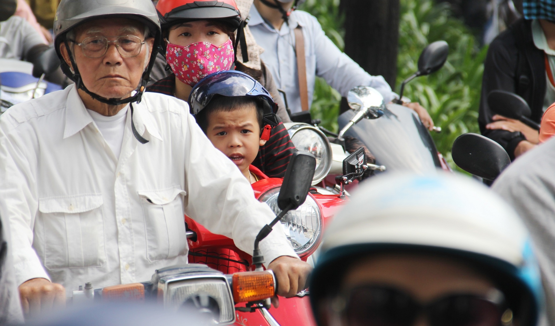 Ket xe o Sai Gon anh 8