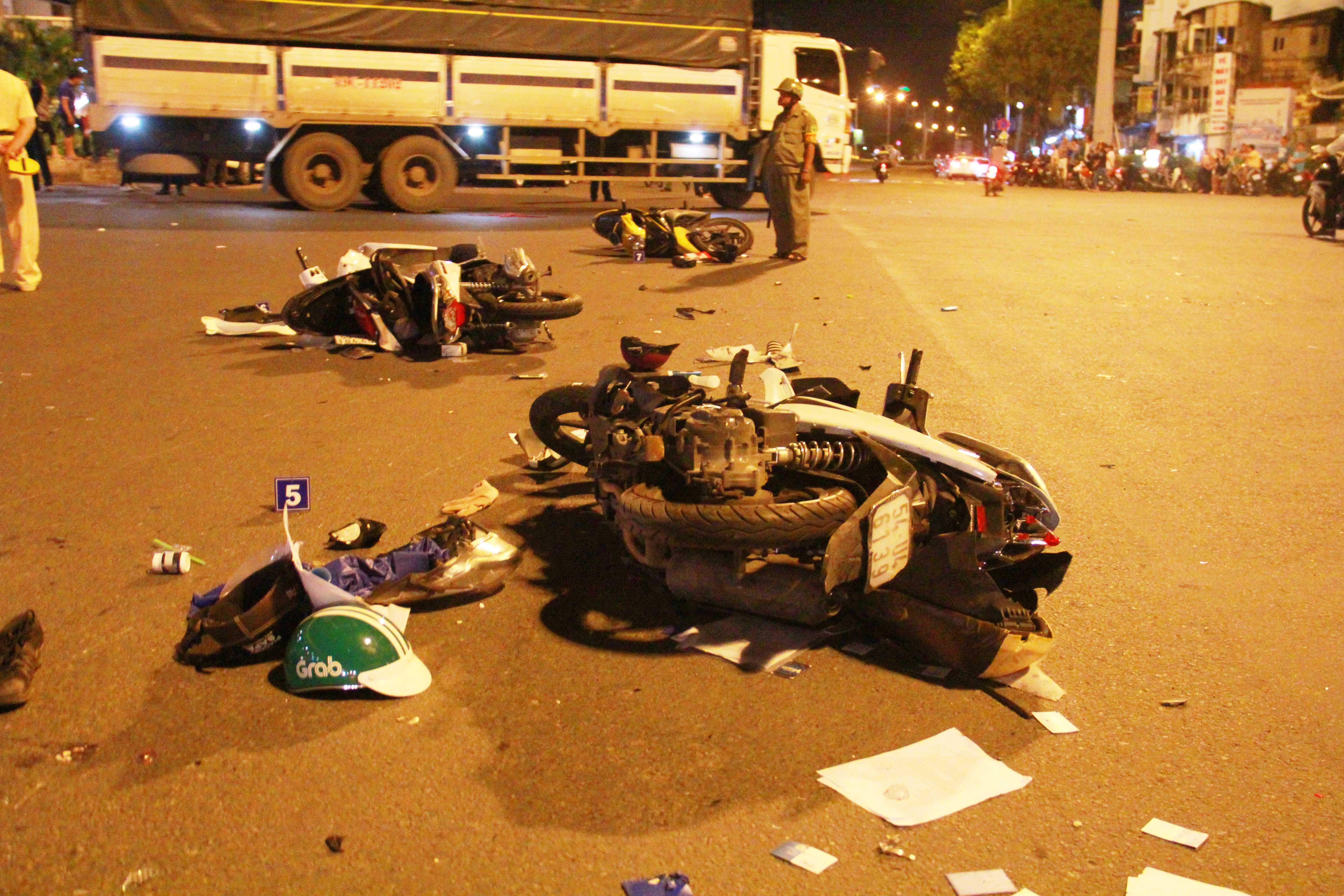 Nan nhan vu nu tai xe BMW gay tai nan lien hoan o Sai Gon noi gi? hinh anh