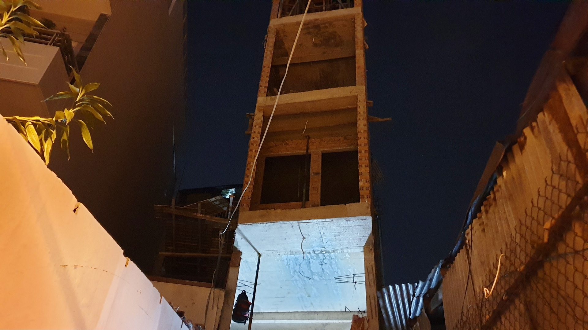 9X roi lau tu vong khi xay dung nha o Sai Gon hinh anh