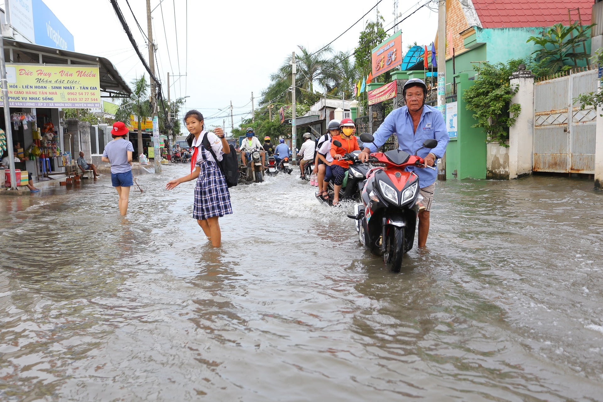 Trieu cuong dang cao anh 6