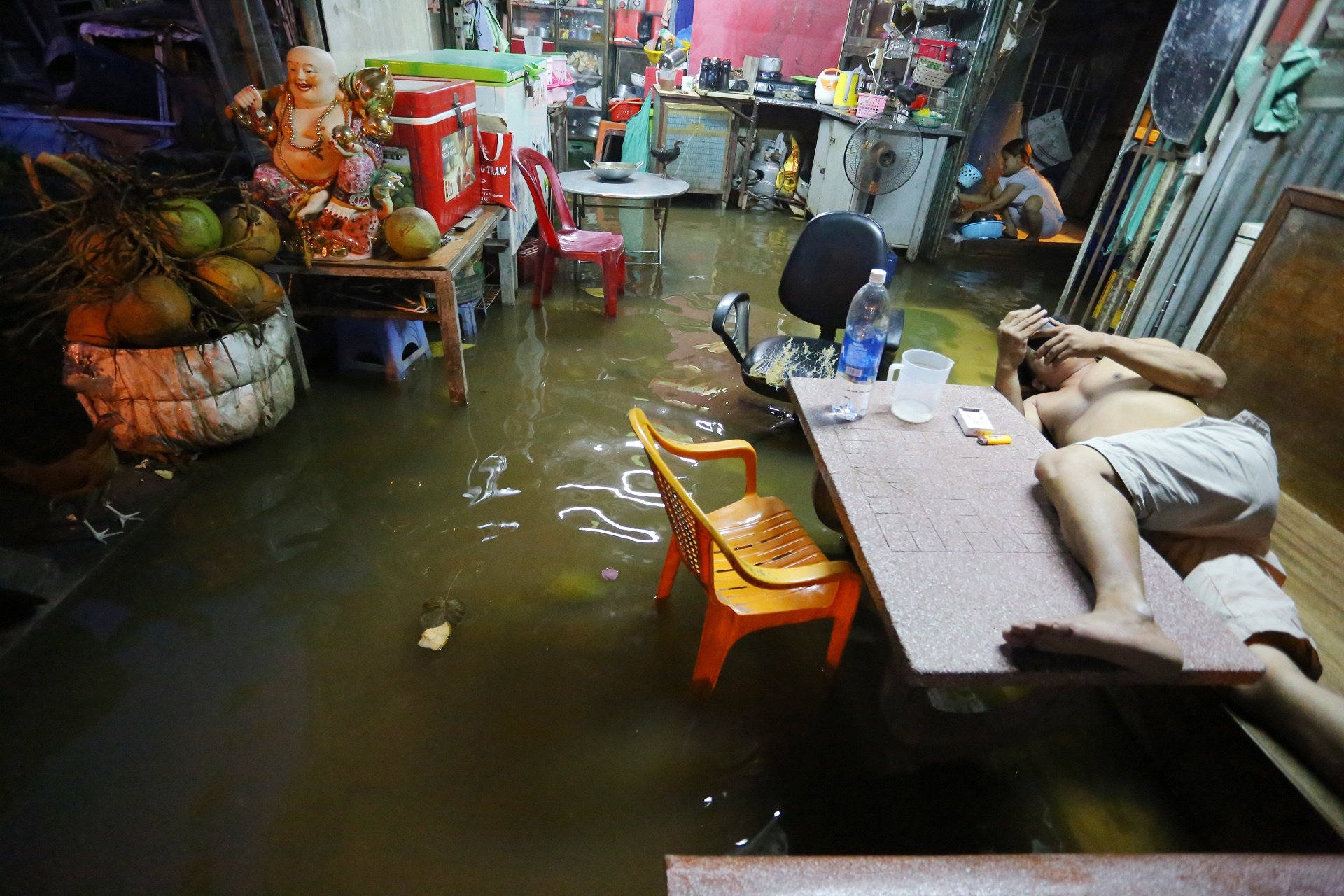 Triều cường lên đỉnh ảnh 4 Trieu cuong len dinh anh 4