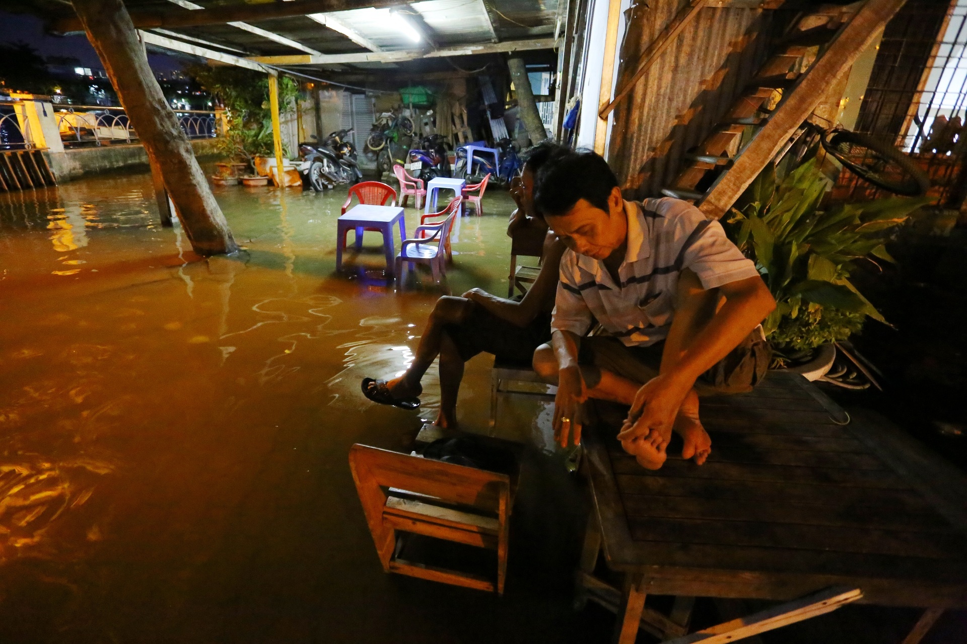 Triều cường lên đỉnh ảnh 8 Trieu cuong len dinh anh 8