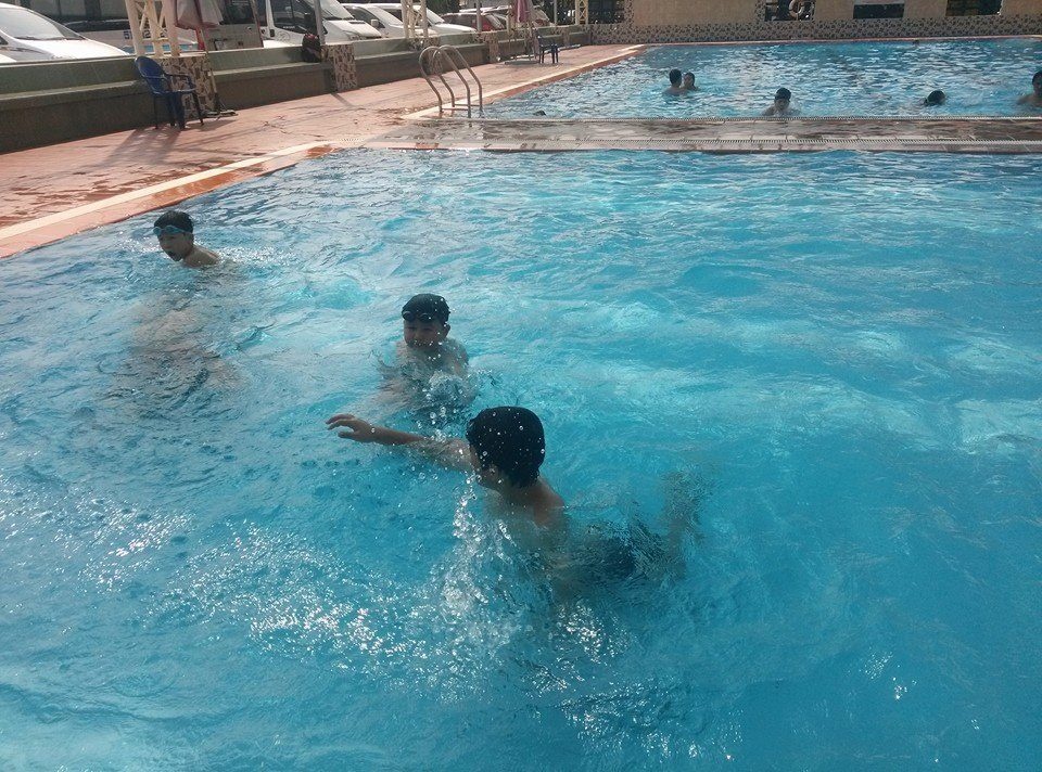 Nu hoc vien chet duoi khi dang hoc boi hinh anh