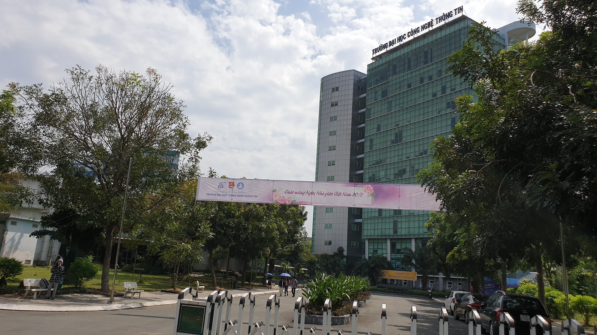 Roi tu lau cao, nam sinh vien tu vong o Sai Gon hinh anh