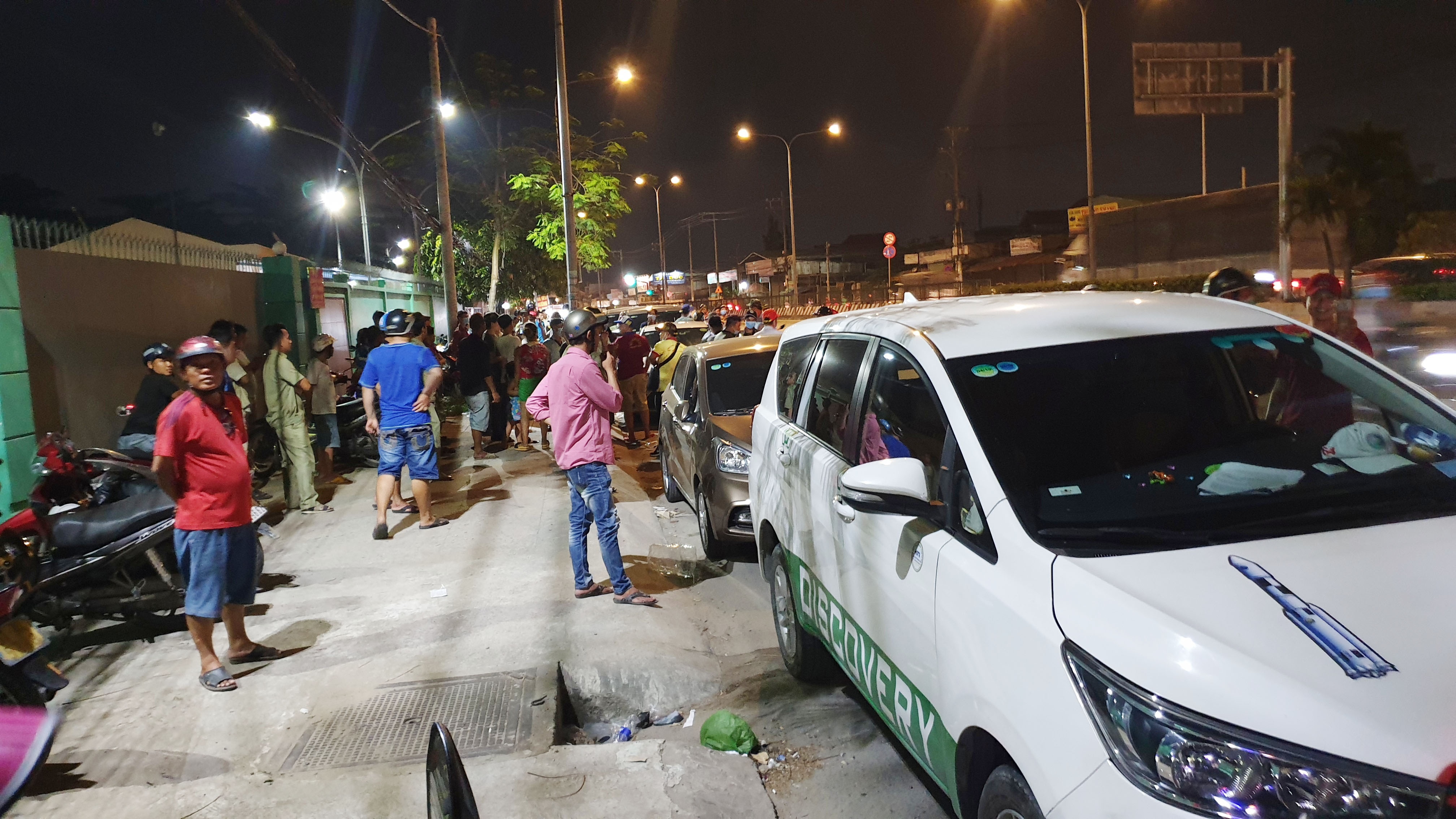 Xa tram thu phi anh 1