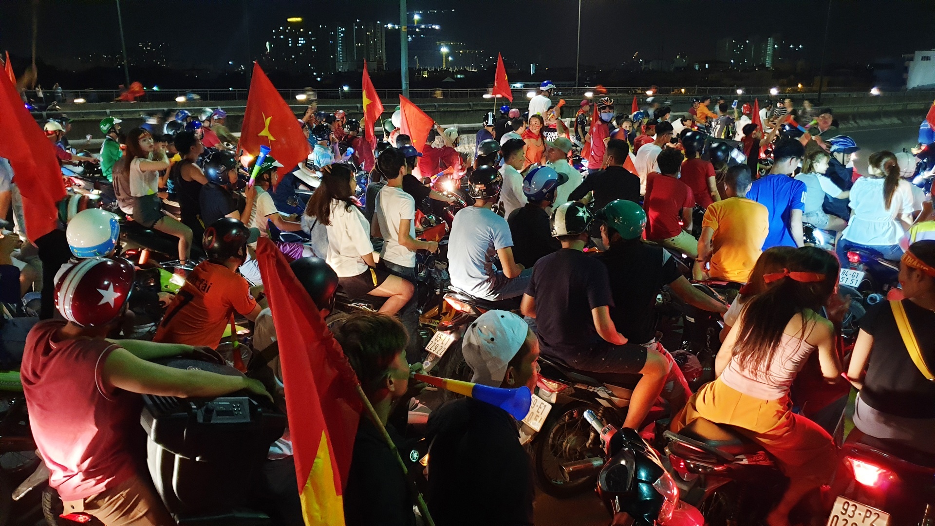 Nguoi Sai Gon di bao anh 7