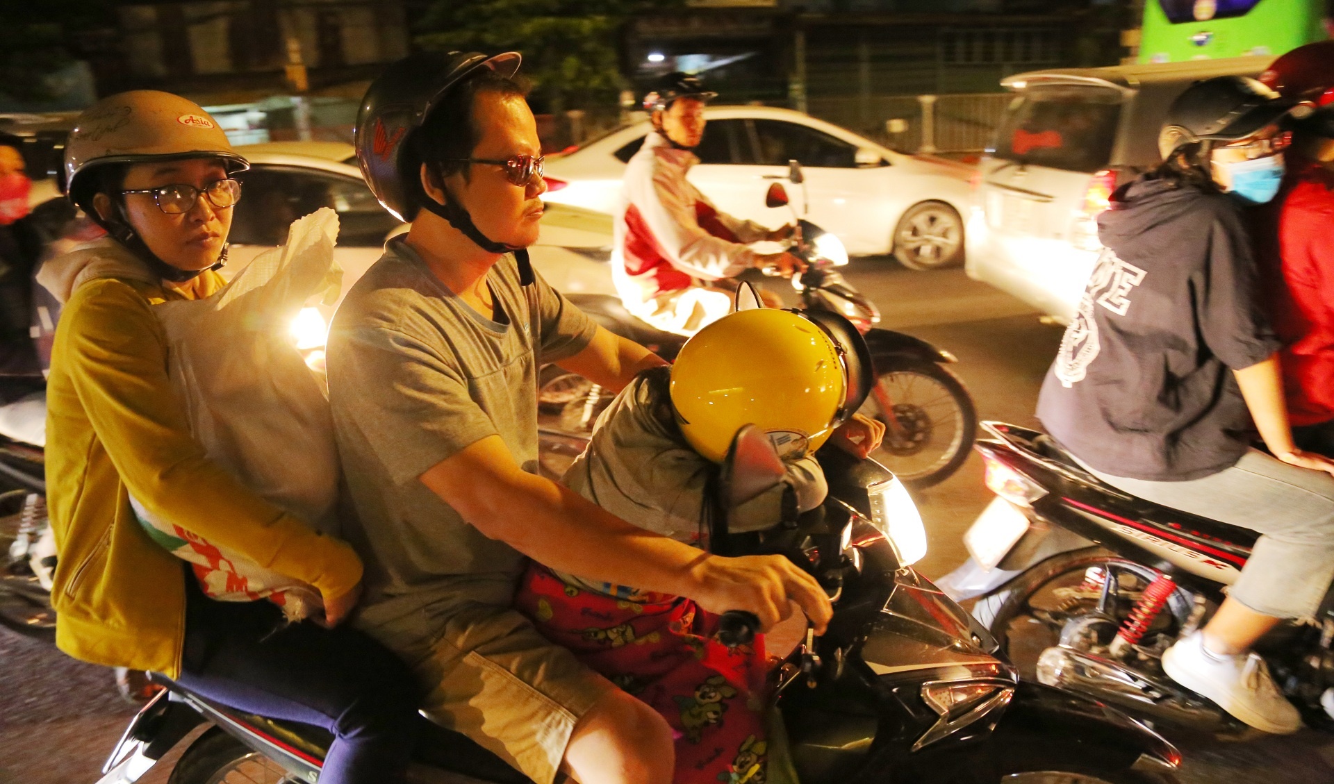 Ket xe quoc lo 1 anh 2