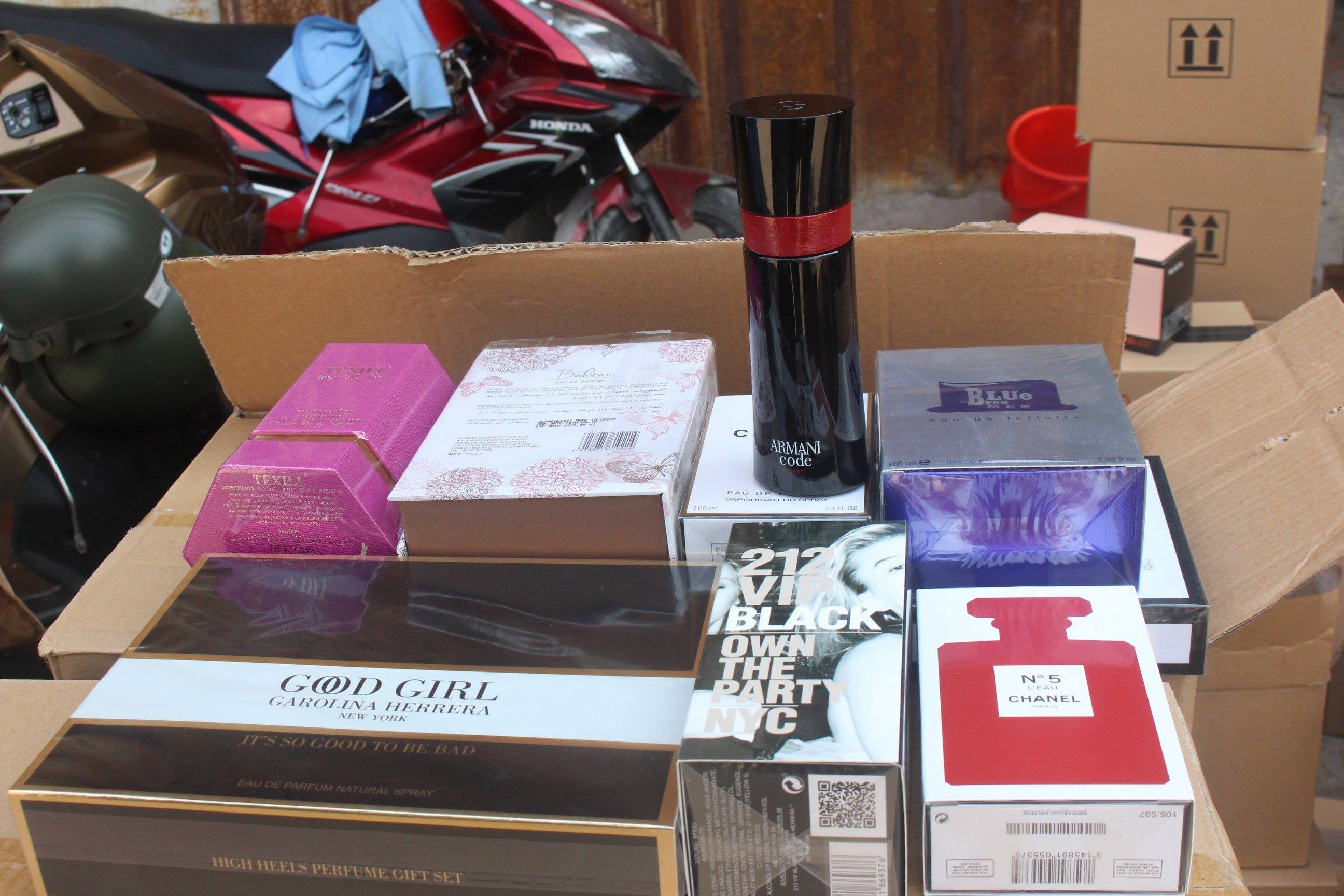 Hàng hóa không nguồn gốc ảnh 1 Hang hoa khong nguon goc anh 1