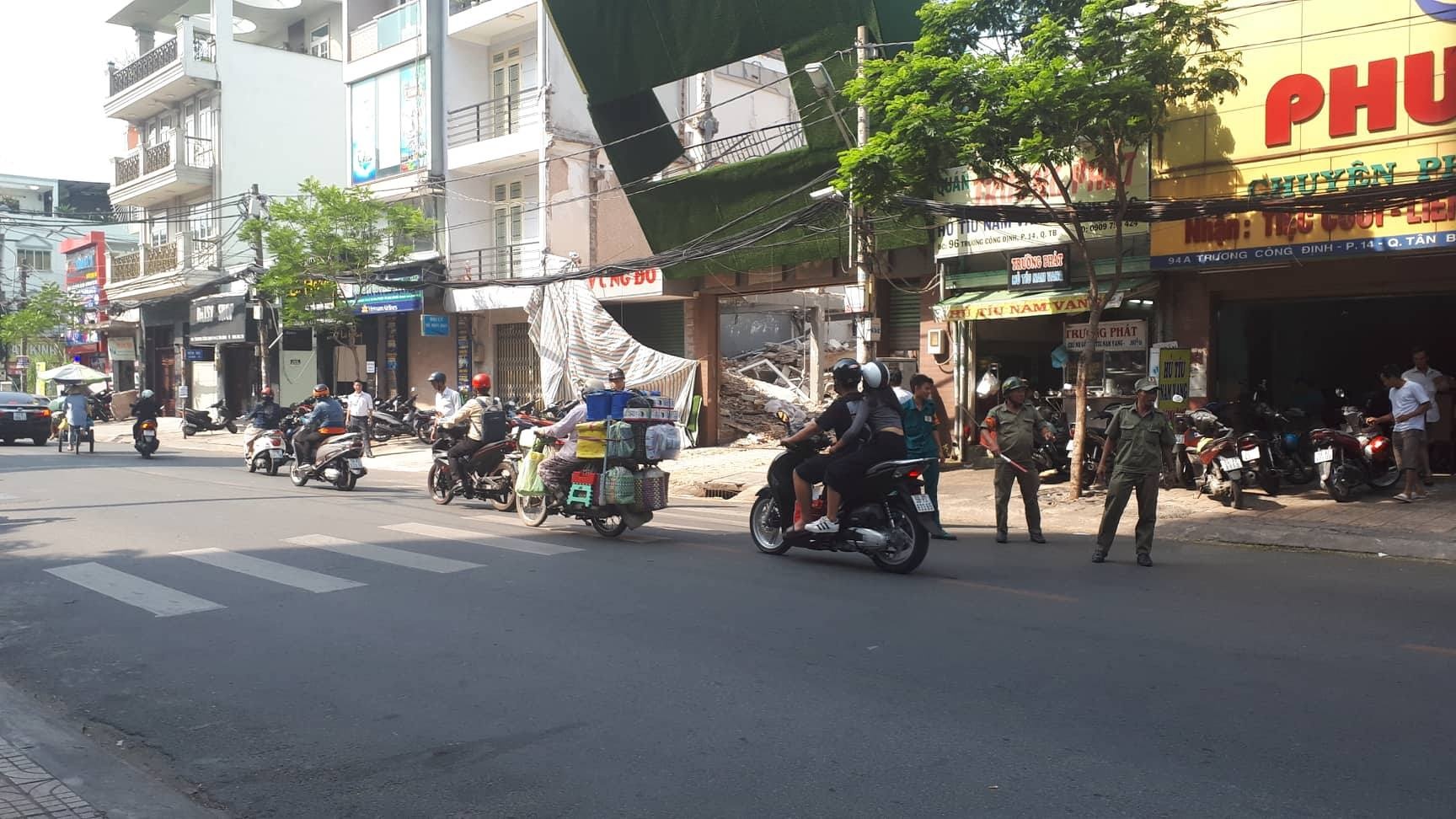 Bien quang cao nga anh 1