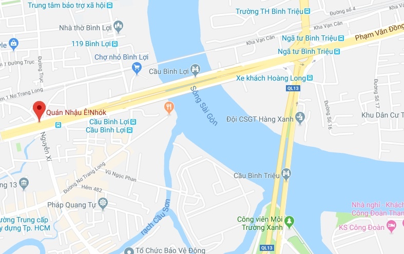 Xe 4 chỗ lật ngửa ở Sài Gòn ảnh 2 Xe 4 cho lat ngua o Sai Gon anh 2