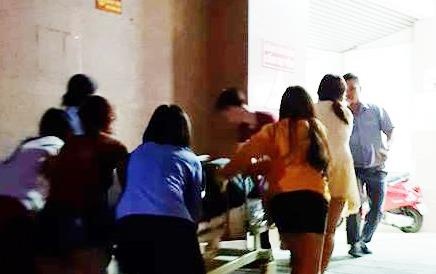 Chuyen cam dong tren chuyen xe buyt o Sai Gon toi 29 Tet hinh anh