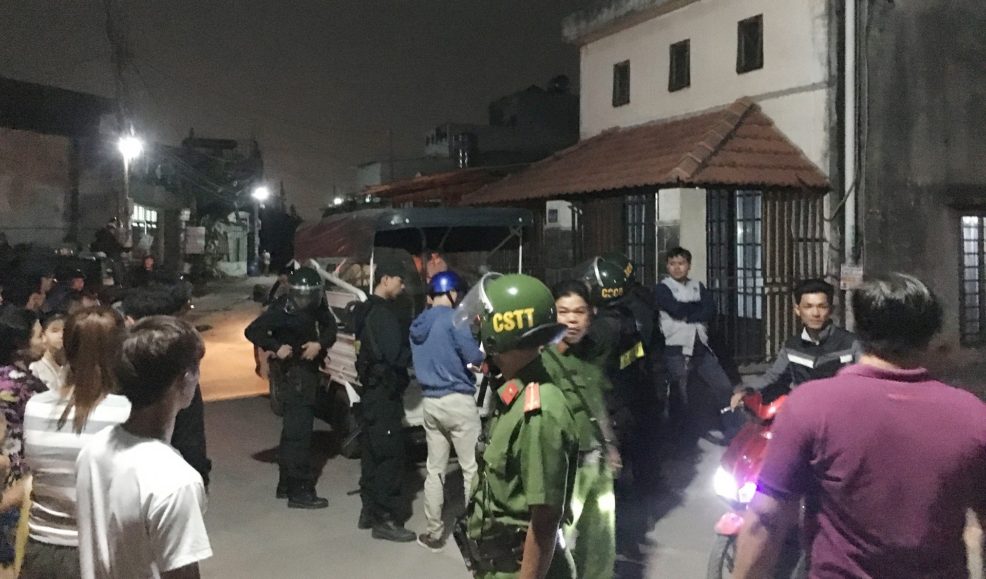 Tam giu nghi can 42 tuoi chem nguoi vo co o Sai Gon hinh anh