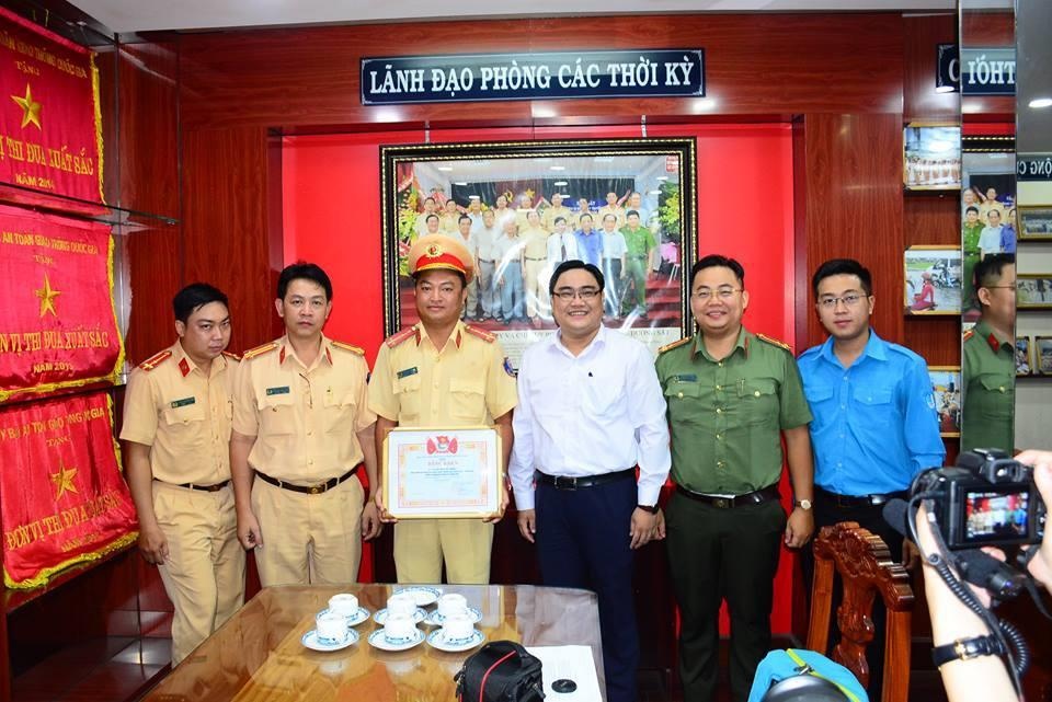 Cảnh sát giao thông ảnh 1 Canh sat giao thong anh 1