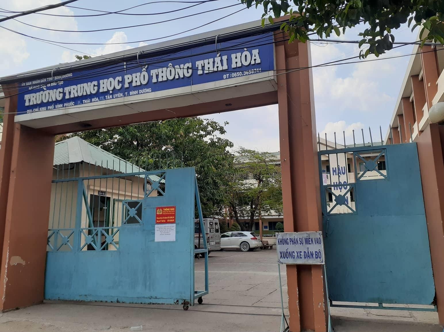 Cu soc voi giao vien, ban hoc 2 nan nhan trong vu tham sat Binh Duong hinh anh