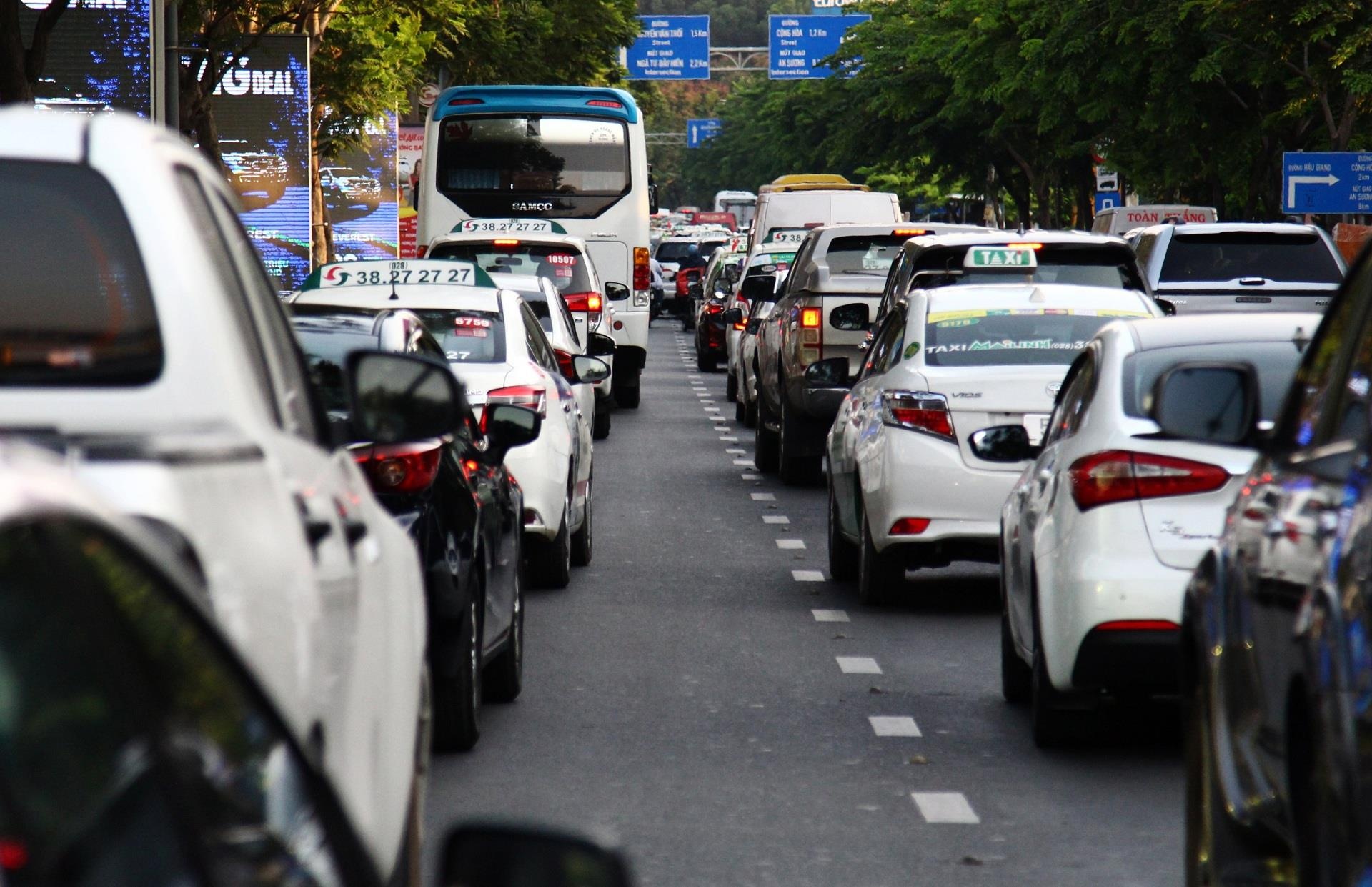 San bay Tan Son Nhat anh 10