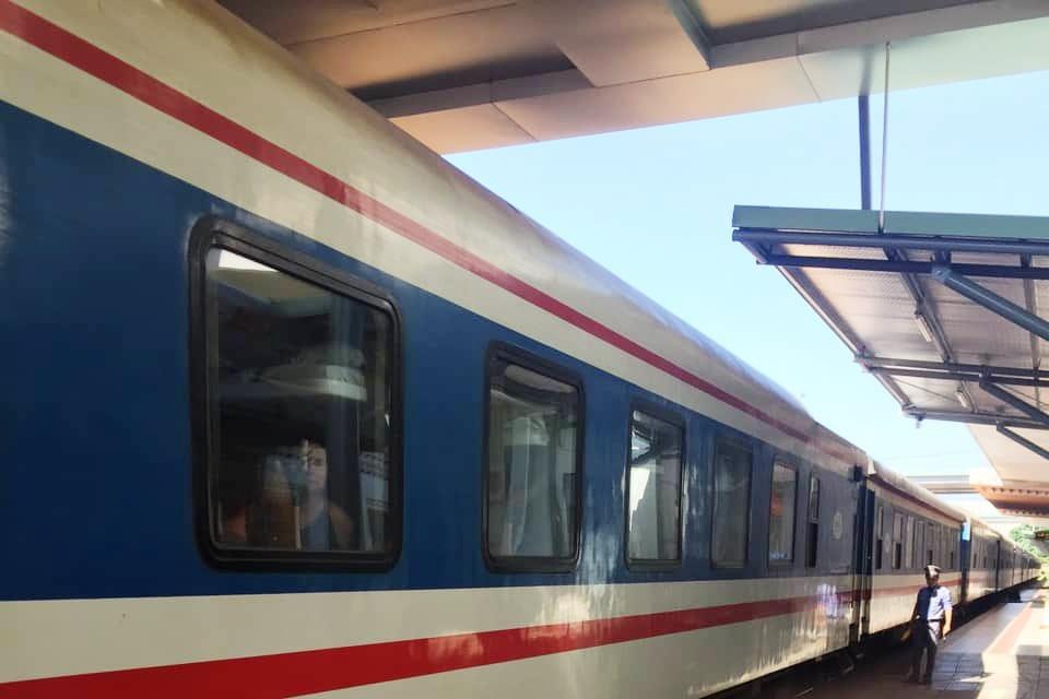 Khách đi tàu lửa ảnh 1 Khach di tau lua anh 1