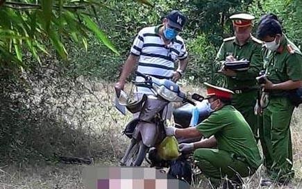 Tai xe GrabBike o Sai Gon nghi bi cuop sat hai hinh anh