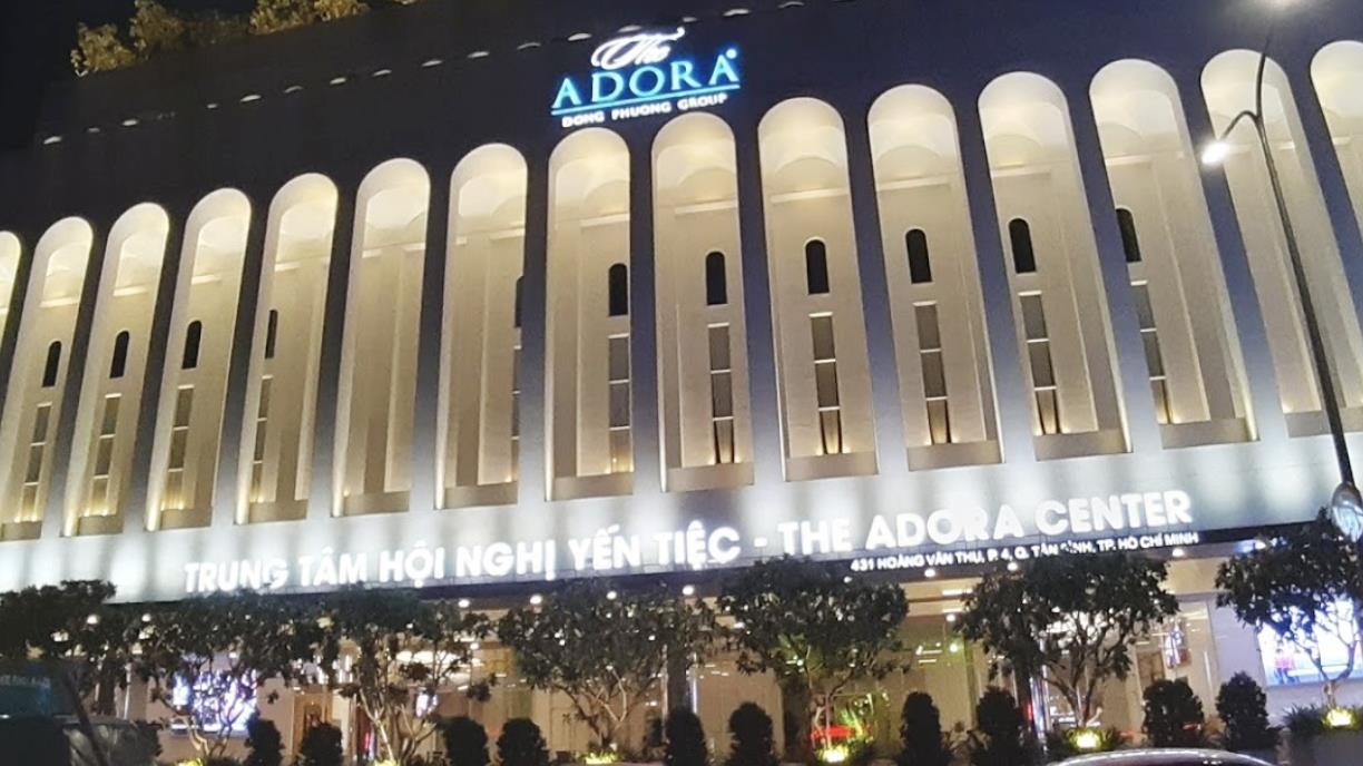 Nhieu nguoi nhap vien sau khi an tiec cuoi tai nha hang o Sai Gon hinh anh