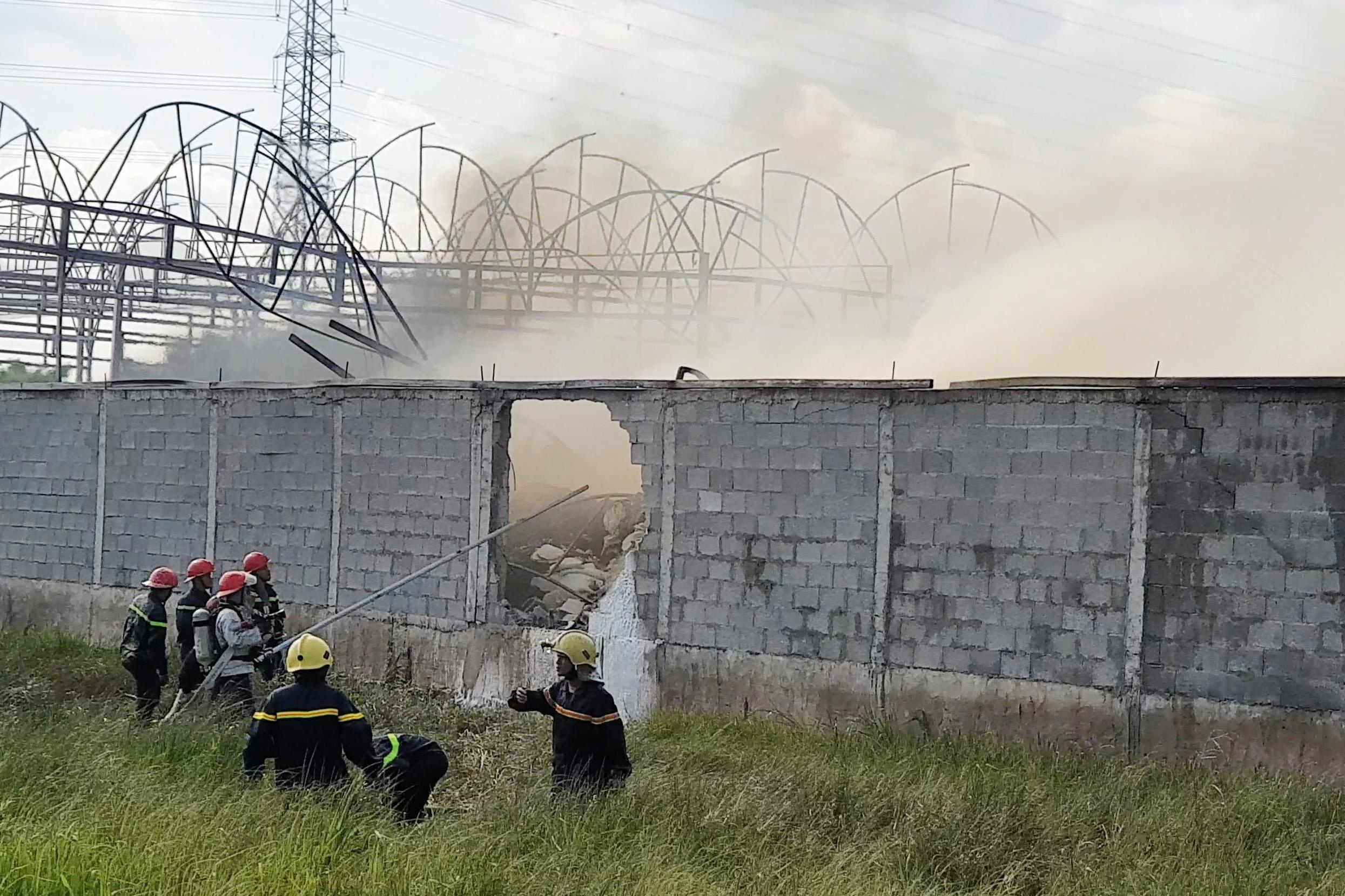 Cháy nhà xưởng ảnh 1 Chay nha xuong anh 1