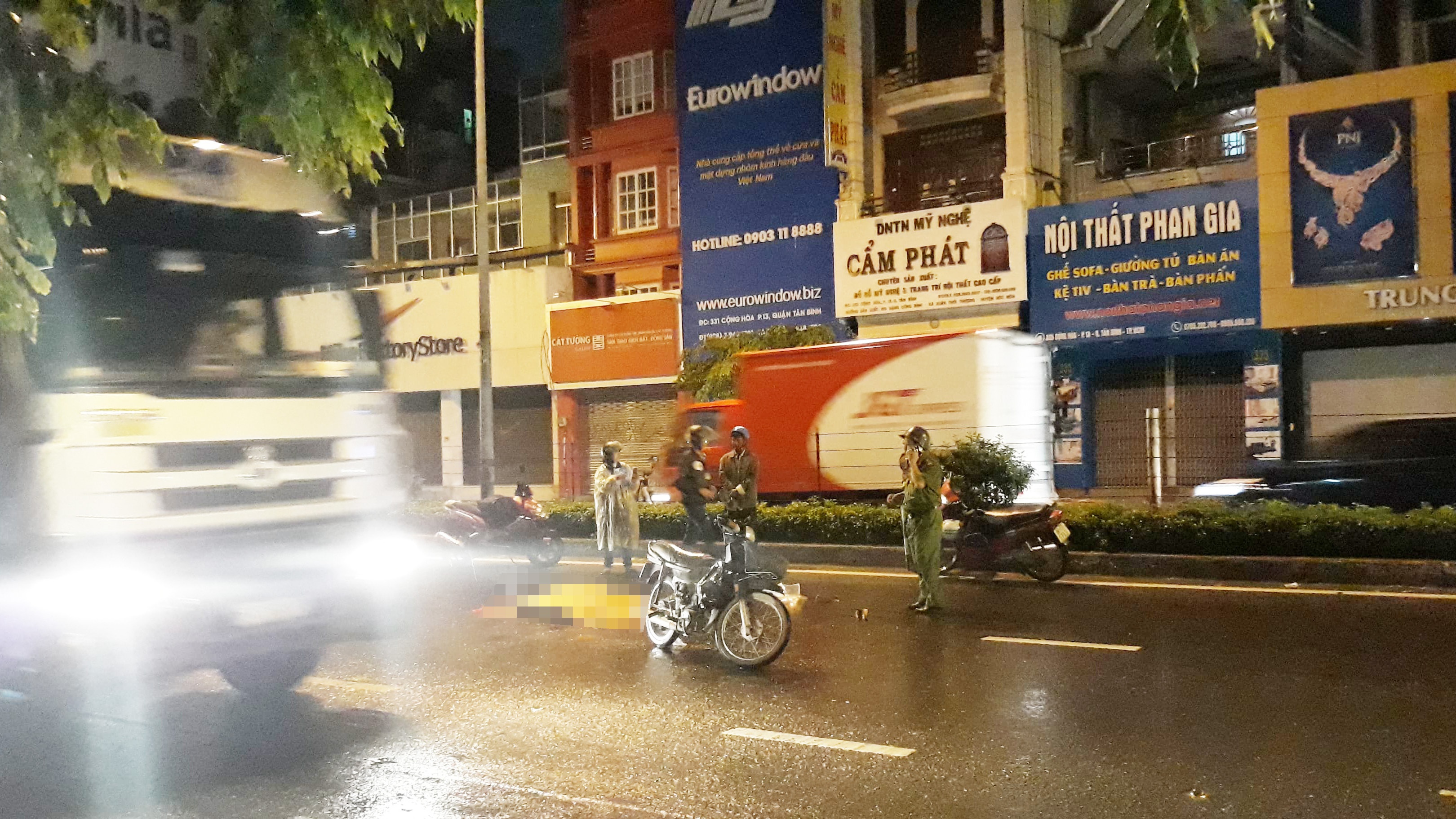 Xe dau keo can chet nguoi anh 1