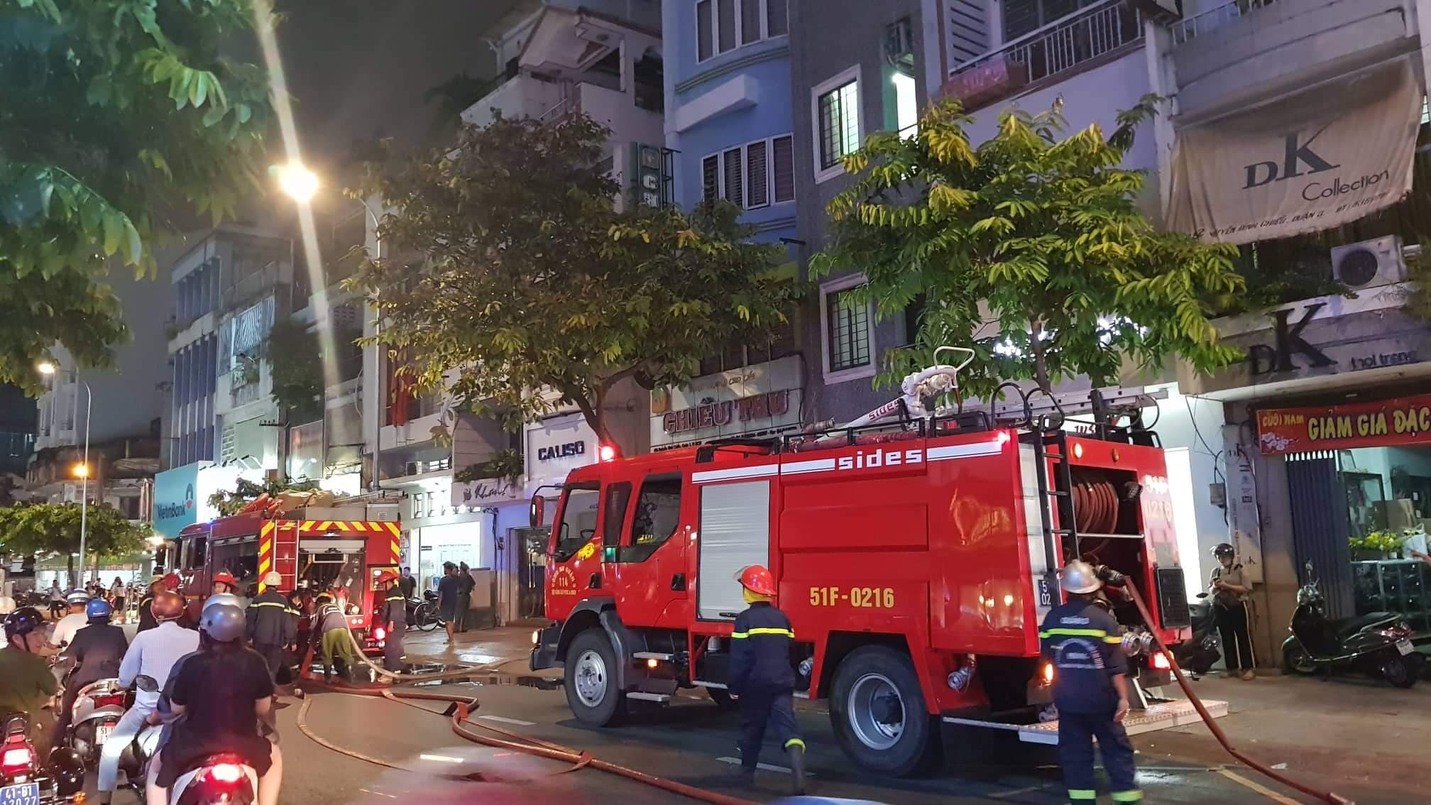 Chay can nha 2 tang anh 1