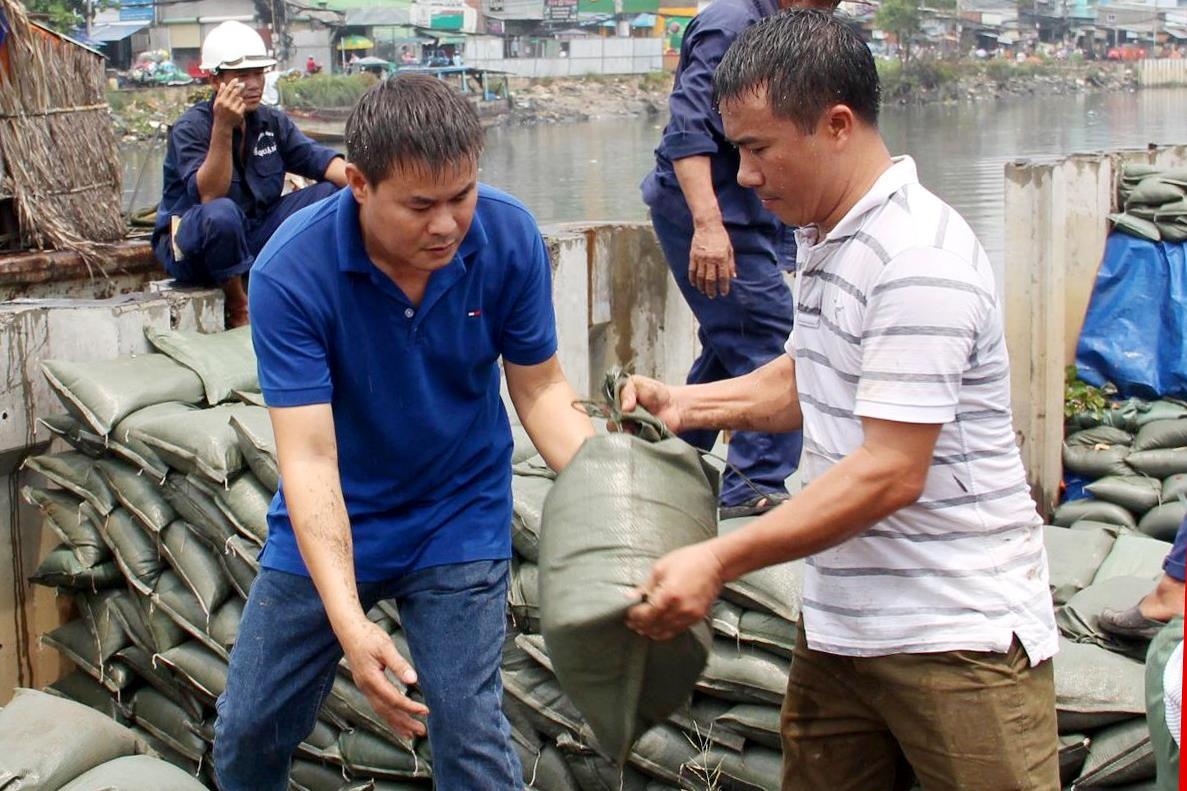 Dap bo ke quan 8 truoc khi thuy trieu len dinh hinh anh